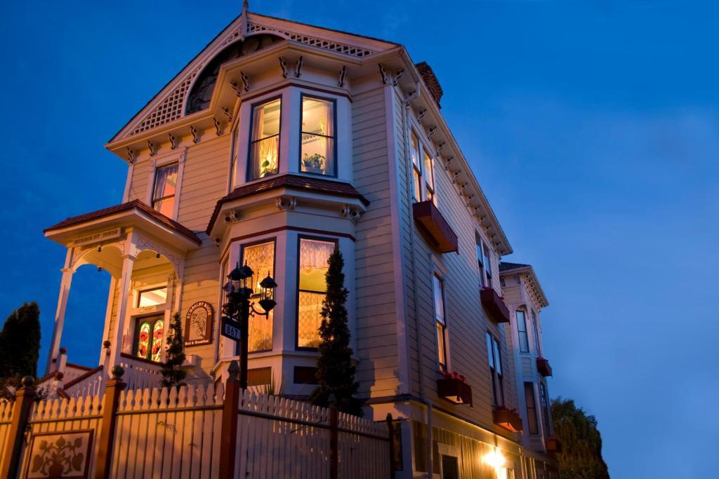 Humboldt House Bed & Breakfast Βικτώρια Εξωτερικό φωτογραφία
